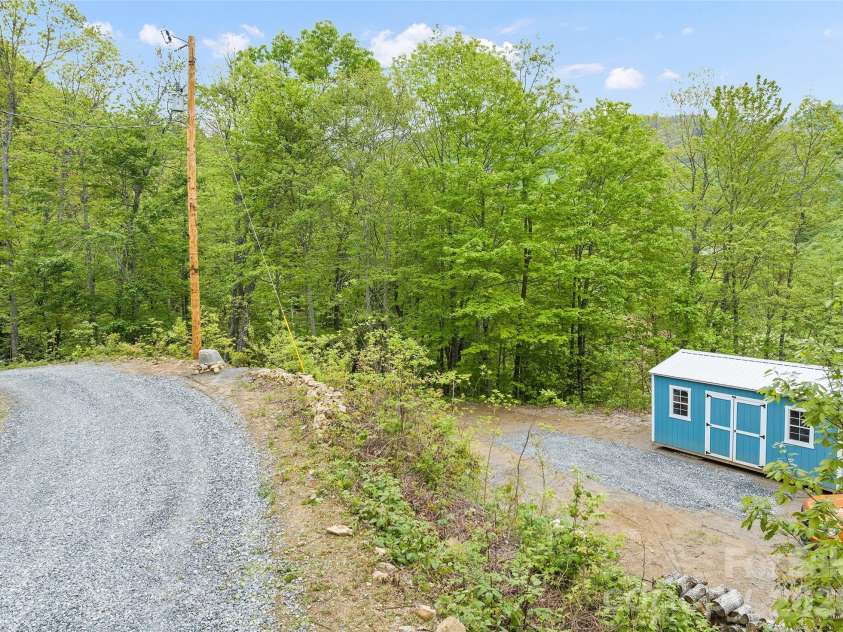 328 Mountain Lion Trail, Maggie Valley, NC 28751.  MLS# CAR4353533, YatesRealty ID 10760. Upper & lower driveways