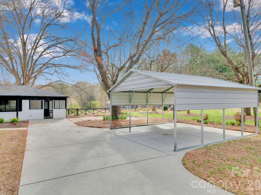 10628 Connell Road, Mint Hill, NC 28227.  MLS# CAR4344452, YatesRealty ID 10761. 