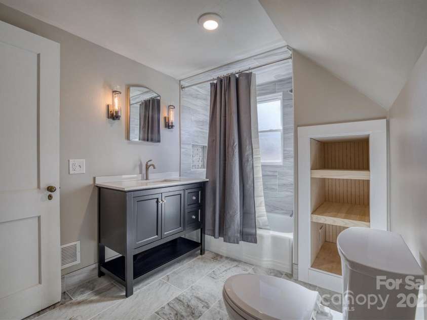 600 Collett Street, Morganton, NC 28655.  MLS# CAR4215752, YatesRealty ID 10761. 