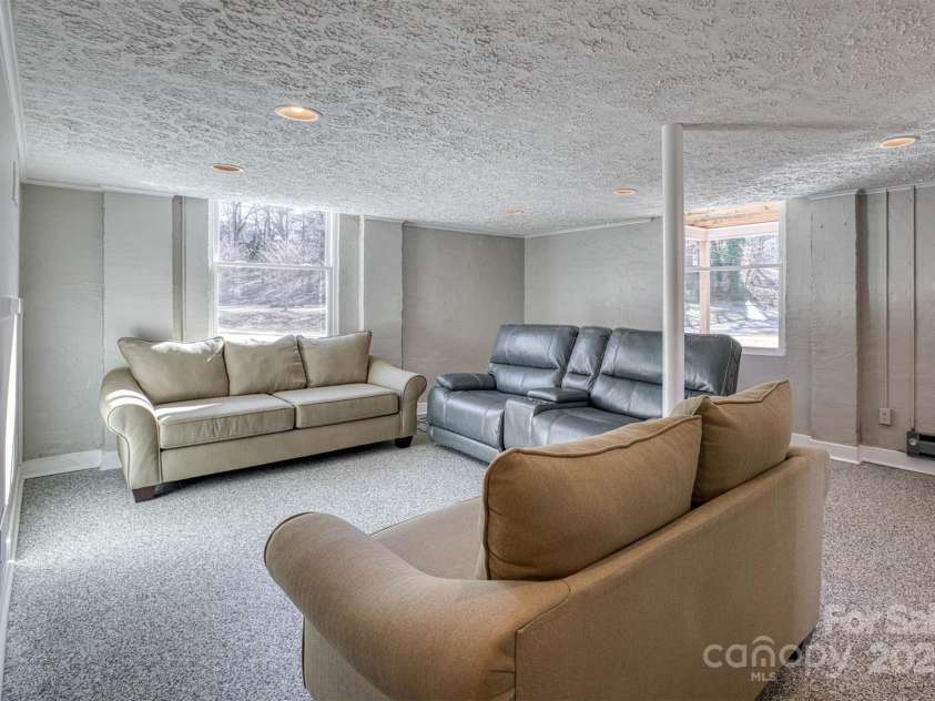 600 Collett Street, Morganton, NC 28655.  MLS# CAR4215752, YatesRealty ID 10761. 