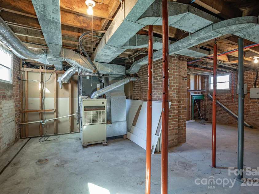 600 Collett Street, Morganton, NC 28655.  MLS# CAR4215752, YatesRealty ID 10761. 