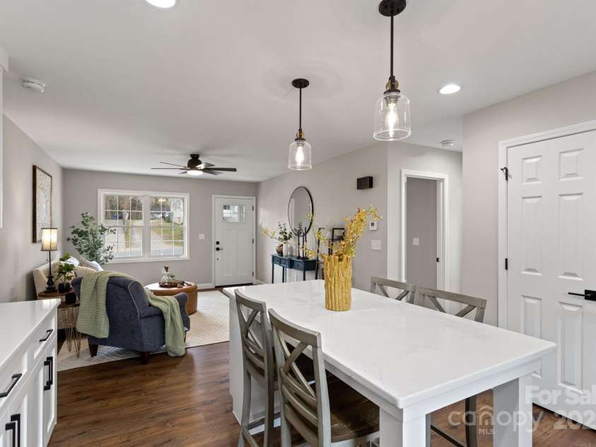 102 Justice Street, Hendersonville, NC 28739.  MLS# CAR4239318, YatesRealty ID 10763. 