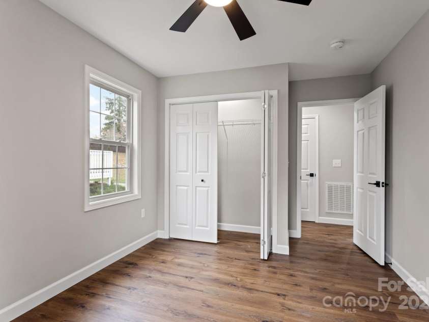 102 Justice Street, Hendersonville, NC 28739.  MLS# CAR4239318, YatesRealty ID 10763. 