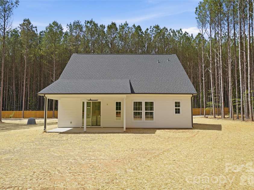 1424 Quiver Way, York, SC 29745.  MLS# CAR4364911, YatesRealty ID 10764. 