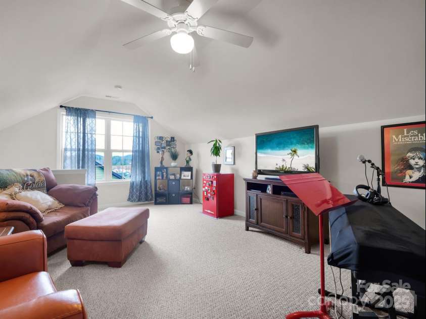 8 Mallard Run Drive, Arden, NC 28704.  MLS# CAR4238190, YatesRealty ID 10764. Fantastic bonus room on the third level.