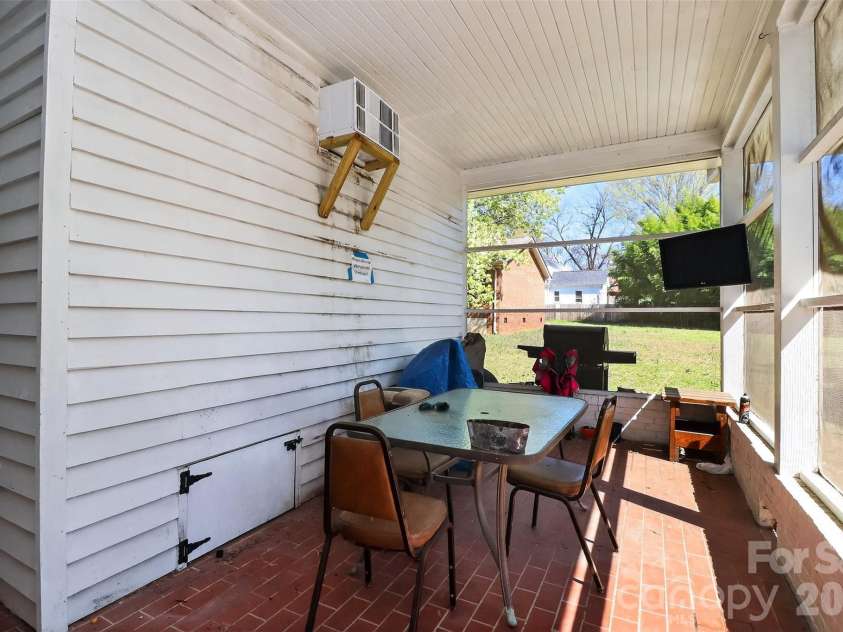 309 Morgan Street, Wadesboro, NC 28170.  MLS# CAR4356330, YatesRealty ID 10766. 