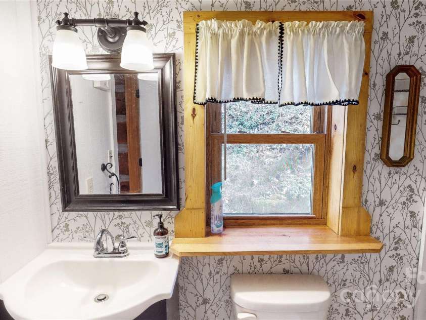 1080 Wolf Branch Road, Marshall, NC 28753.  MLS# CAR4233203, YatesRealty ID 10767. 