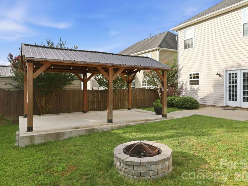 197 Roanoke Road, Fletcher, NC 28732.  MLS# CAR4399484, YatesRealty ID 10767. 