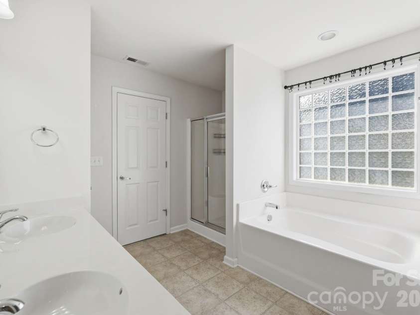 197 Roanoke Road, Fletcher, NC 28732.  MLS# CAR4399484, YatesRealty ID 10767. 