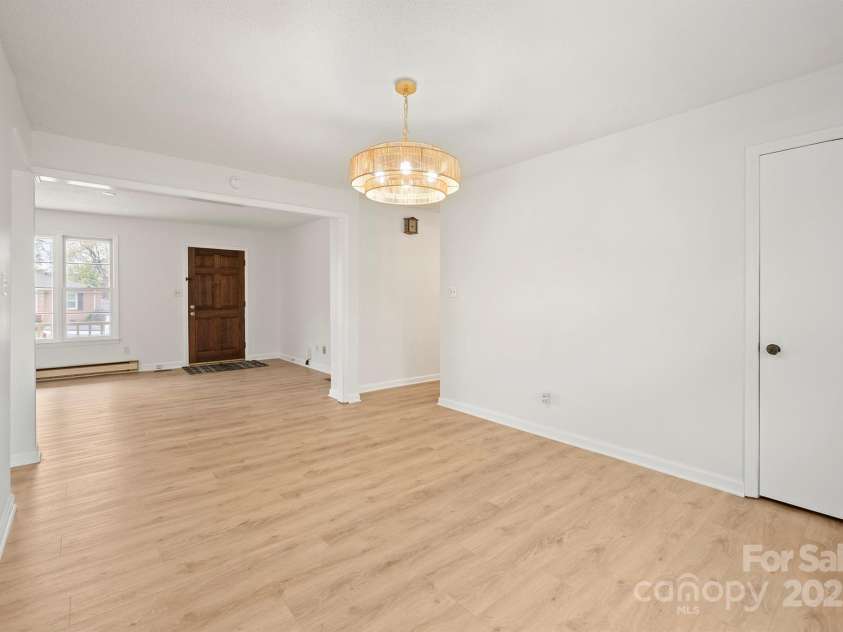 303 Windy Rush Road, Kannapolis, NC 28081.  MLS# CAR4242125, YatesRealty ID 10768. Dining room