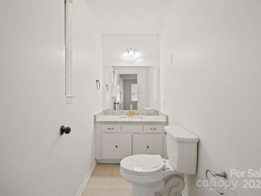 303 Windy Rush Road, Kannapolis, NC 28081.  MLS# CAR4242125, YatesRealty ID 10768. Primary bathroom