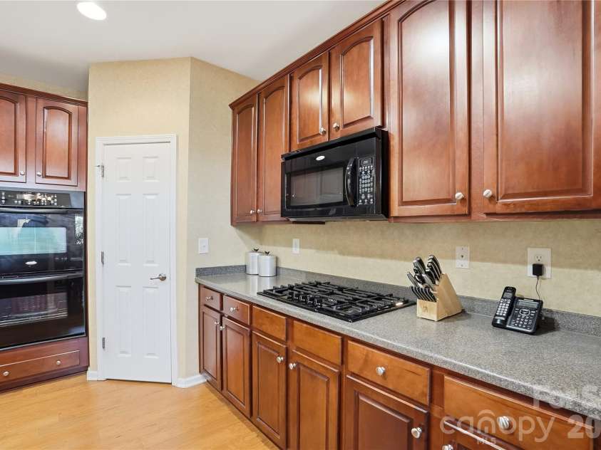 335 Garnet Court, Fort Mill, SC 29708.  MLS# CAR4334059, YatesRealty ID 10769. 