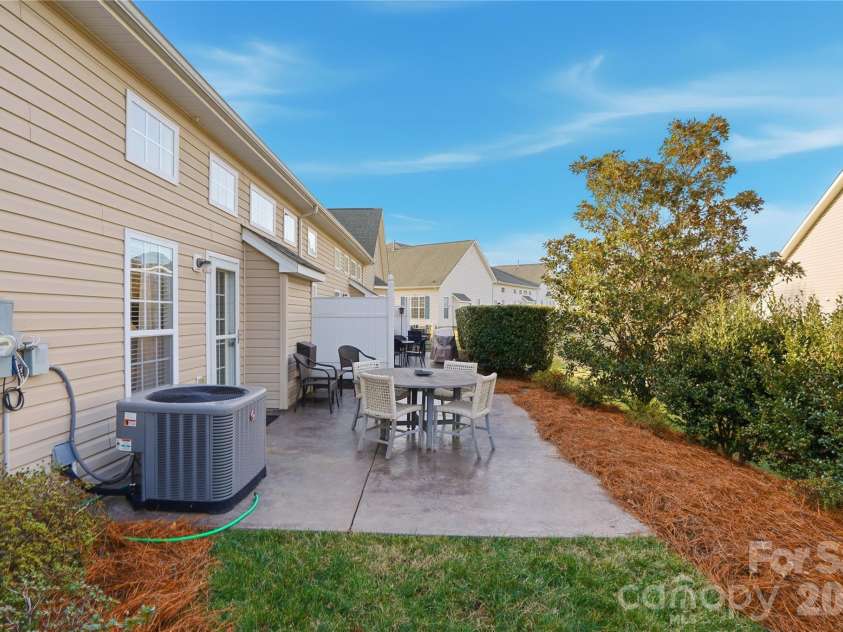 335 Garnet Court, Fort Mill, SC 29708.  MLS# CAR4334059, YatesRealty ID 10769. 