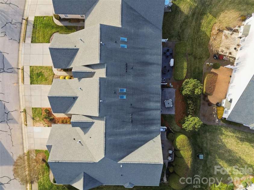 335 Garnet Court, Fort Mill, SC 29708.  MLS# CAR4334059, YatesRealty ID 10769. 