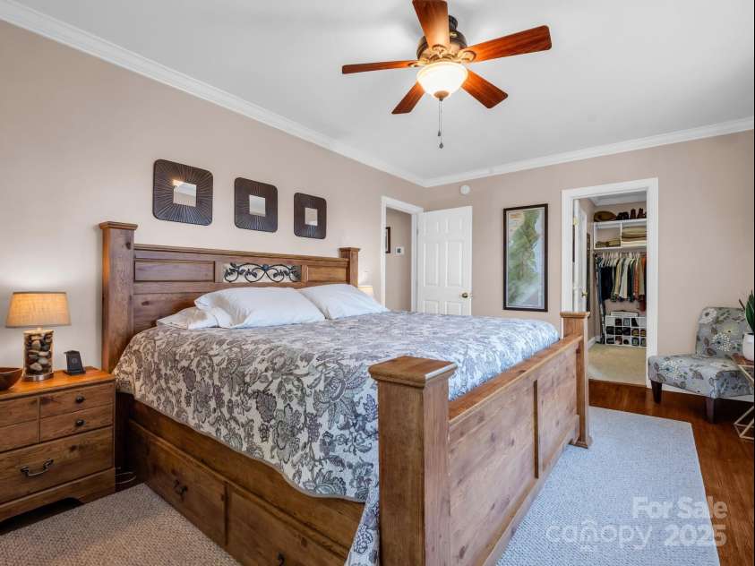 1401 Highland Avenue, Hendersonville, NC 28792.  MLS# CAR4220096, YatesRealty ID 1077. 