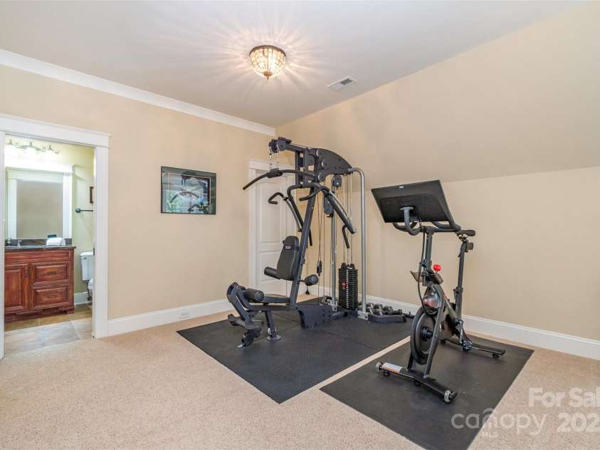 751 Mendenhall Court, Fort Mill, SC 29715.  MLS# CAR4239100, YatesRealty ID 10770. 3rd King Suite with walk-in closet