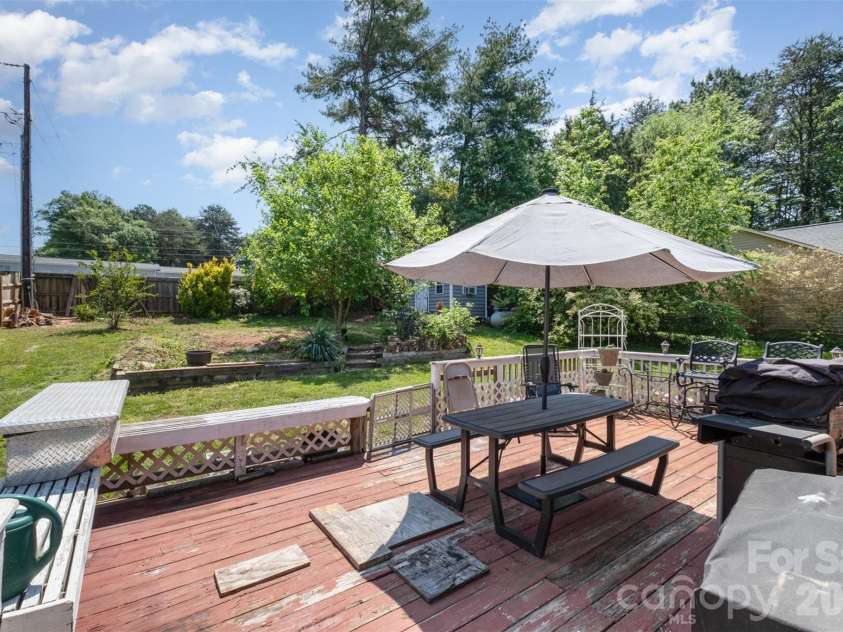 145 Driftwood Drive, Mooresville, NC 28117.  MLS# CAR4253842, YatesRealty ID 10771. Back yard