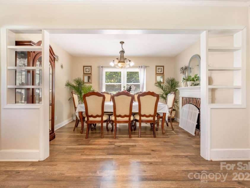 145 Driftwood Drive, Mooresville, NC 28117.  MLS# CAR4253842, YatesRealty ID 10771. Dining room