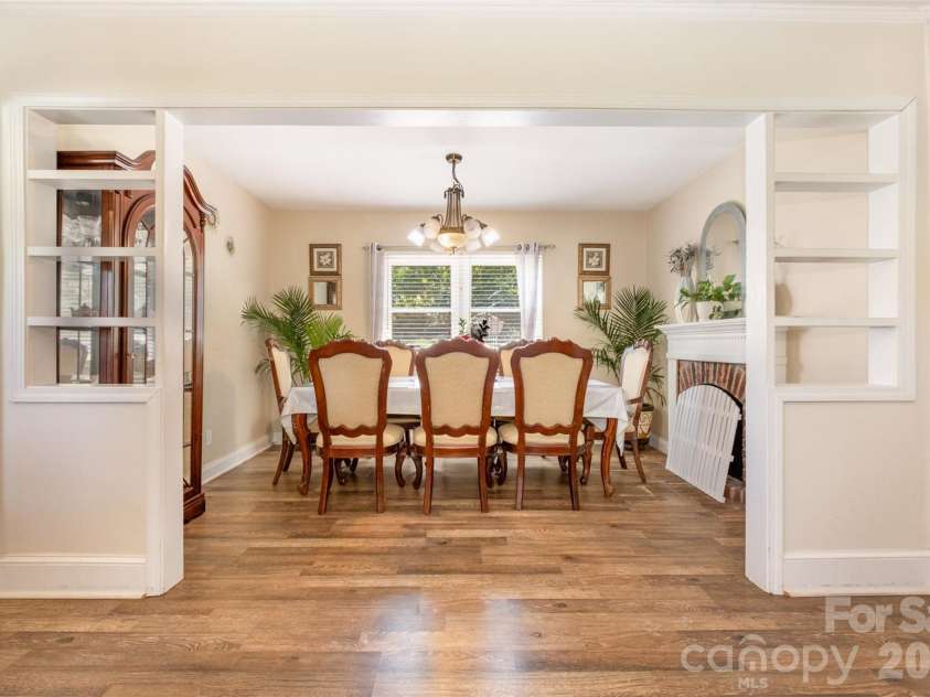 145 Driftwood Drive, Mooresville, NC 28117.  MLS# CAR4253842, YatesRealty ID 10771. Dining room