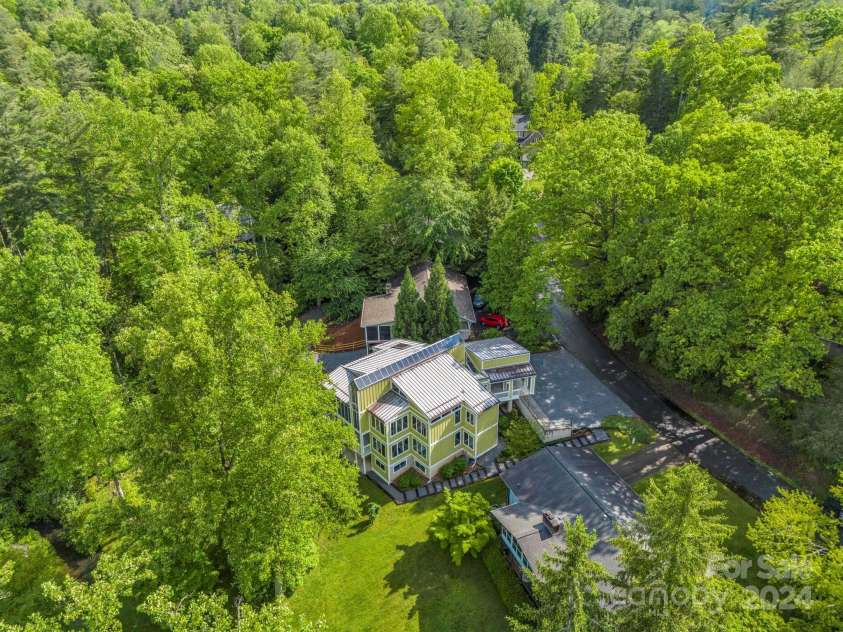 78 Assembly Drive, Flat Rock, NC 28731.  MLS# CAR4084810, YatesRealty ID 10772. 