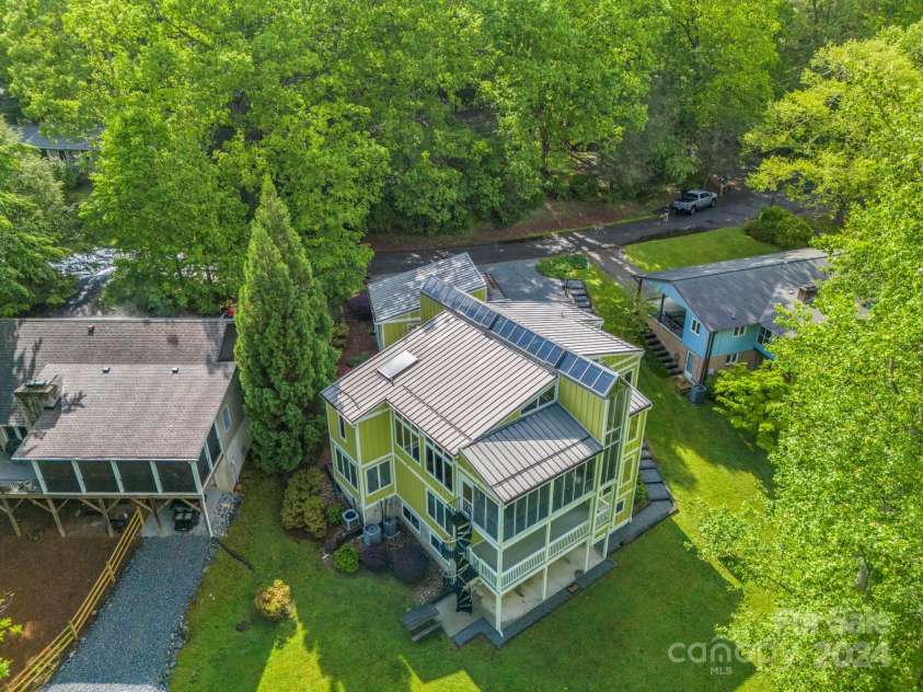 78 Assembly Drive, Flat Rock, NC 28731.  MLS# CAR4084810, YatesRealty ID 10772. 