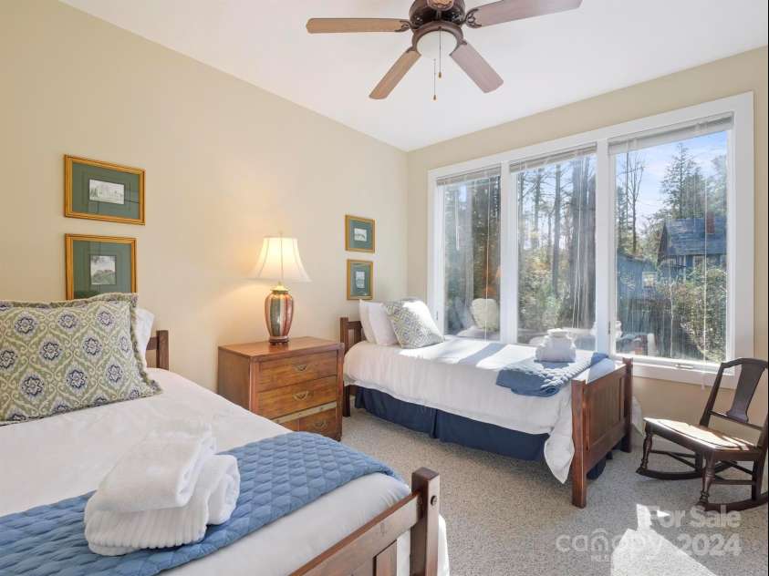 78 Assembly Drive, Flat Rock, NC 28731.  MLS# CAR4084810, YatesRealty ID 10772. 