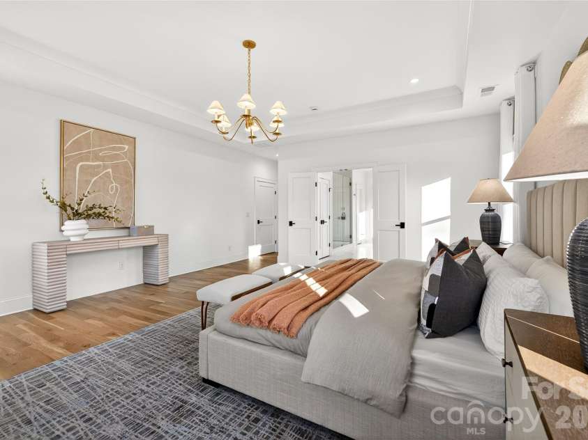 1316 Holmes Drive, Charlotte, NC 28209.  MLS# CAR4338664, YatesRealty ID 10773. Master Bedroom.