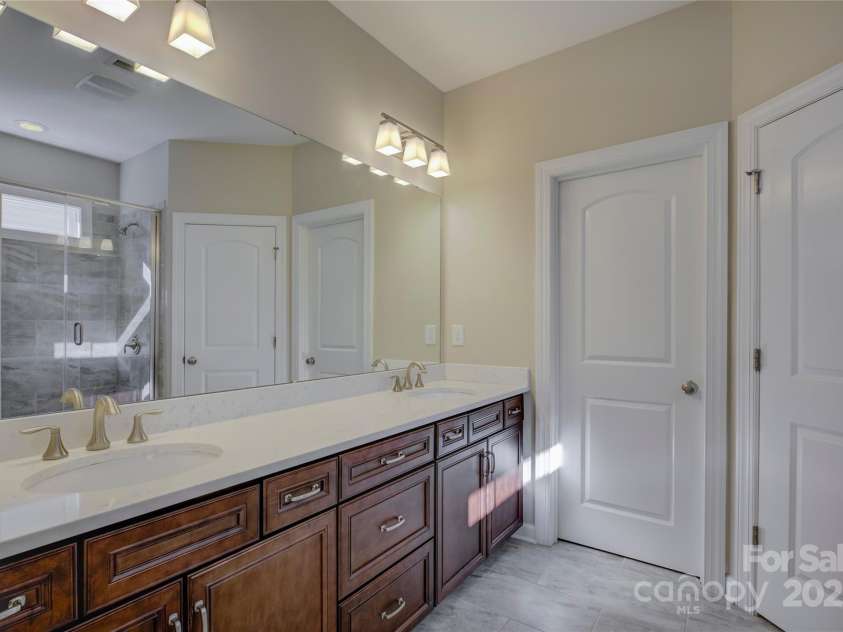 17627 Caddy Court, Charlotte, NC 28278.  MLS# CAR4209219, YatesRealty ID 10773. 