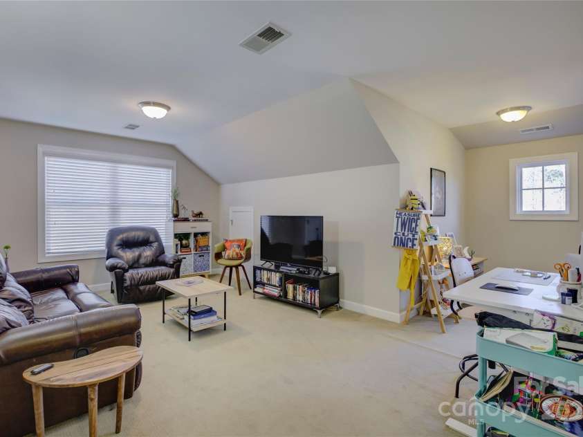 17627 Caddy Court, Charlotte, NC 28278.  MLS# CAR4209219, YatesRealty ID 10773. 