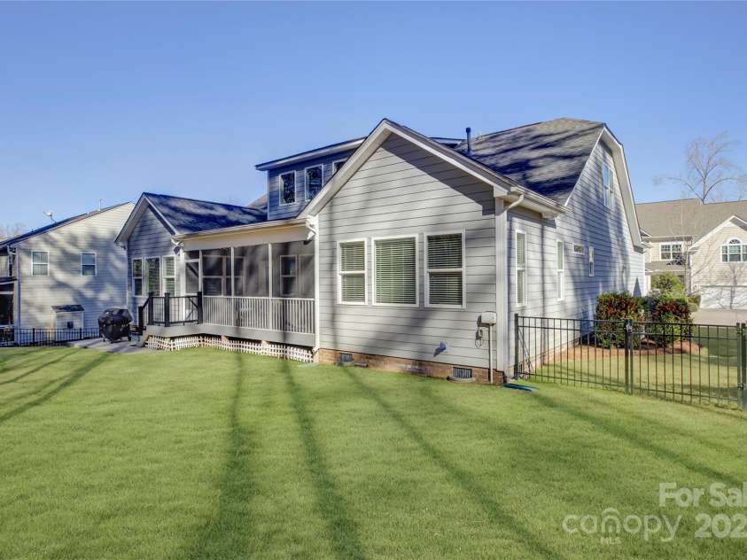 17627 Caddy Court, Charlotte, NC 28278.  MLS# CAR4209219, YatesRealty ID 10773. 