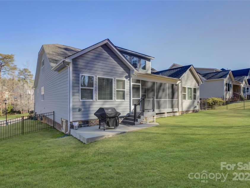 17627 Caddy Court, Charlotte, NC 28278.  MLS# CAR4209219, YatesRealty ID 10773. 