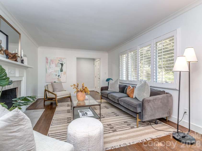 609 Cooper Drive, Charlotte, NC 28210.  MLS# CAR4365650, YatesRealty ID 10774. 