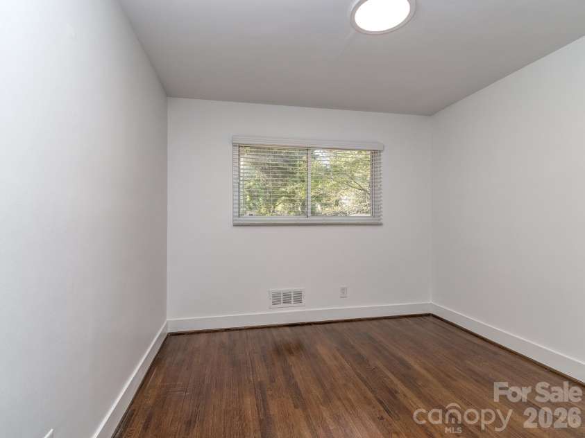 609 Cooper Drive, Charlotte, NC 28210.  MLS# CAR4365650, YatesRealty ID 10774. 