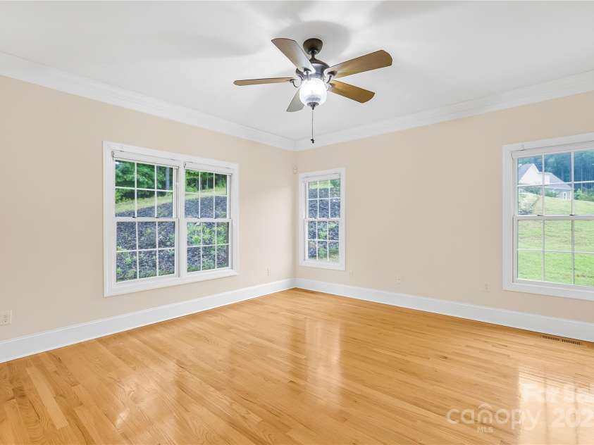 4 Royal Vista Way, Granite Falls, NC 28630.  MLS# CAR4158694, YatesRealty ID 10775. 