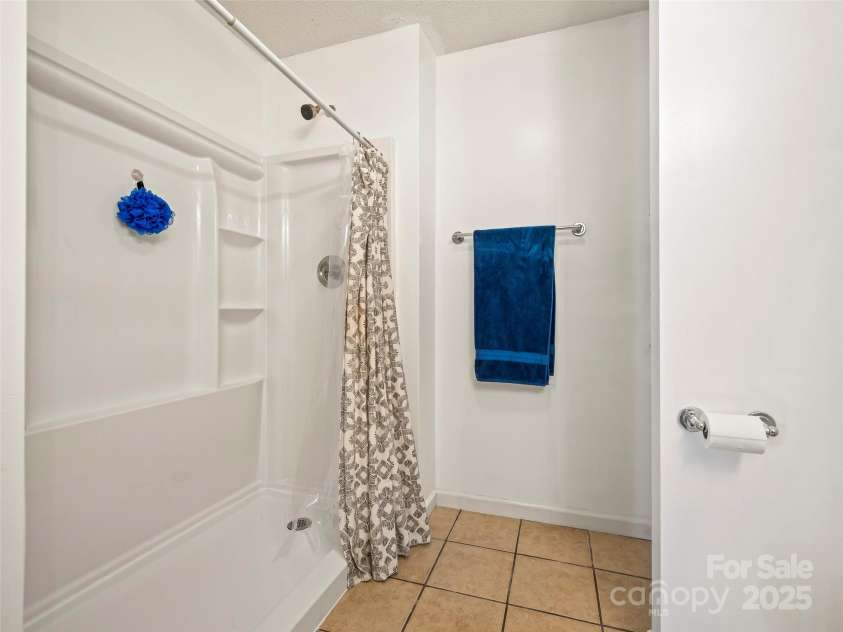 1077 Summit Springs Drive, Flat Rock, NC 28731.  MLS# CAR4218532, YatesRealty ID 10776. 