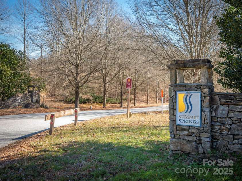 1077 Summit Springs Drive, Flat Rock, NC 28731.  MLS# CAR4218532, YatesRealty ID 10776. 