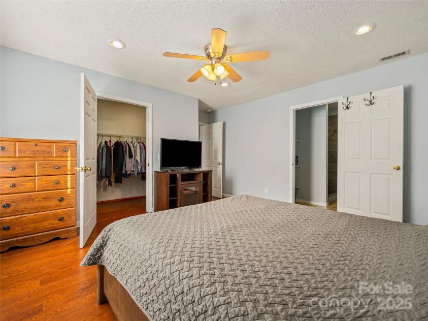 1077 Summit Springs Drive, Flat Rock, NC 28731.  MLS# CAR4218532, YatesRealty ID 10776. 