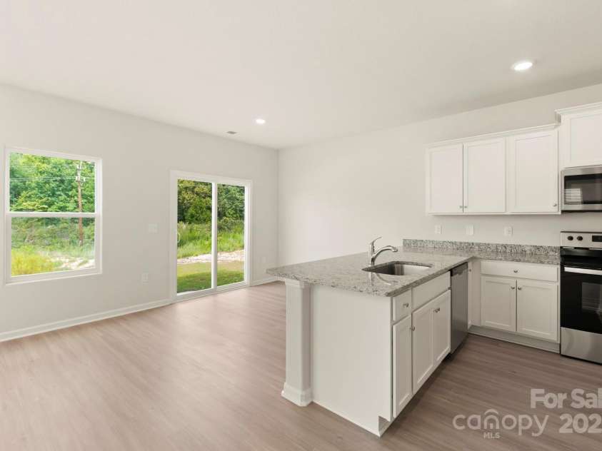 102 Lightning Drive, Shelby, NC 28152.  MLS# CAR4234121, YatesRealty ID 10777. 