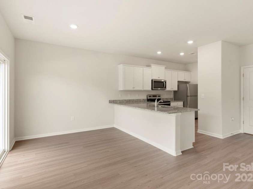 102 Lightning Drive, Shelby, NC 28152.  MLS# CAR4234121, YatesRealty ID 10777. 