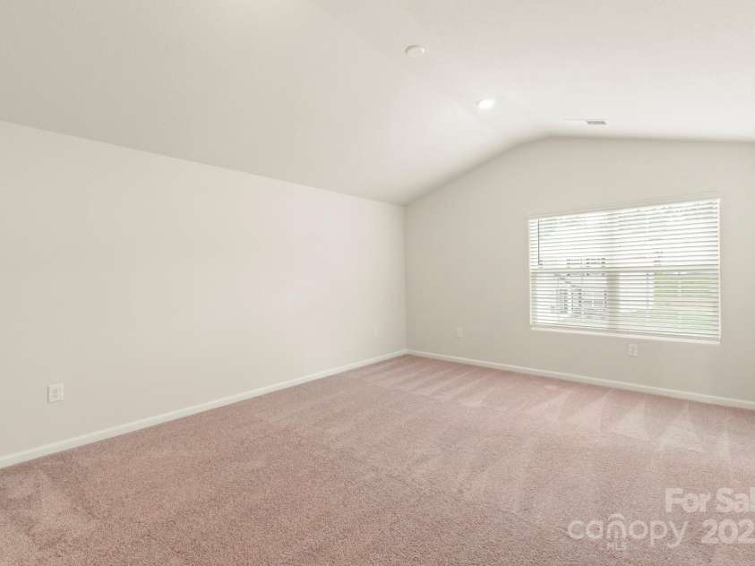 102 Lightning Drive, Shelby, NC 28152.  MLS# CAR4234121, YatesRealty ID 10777. 