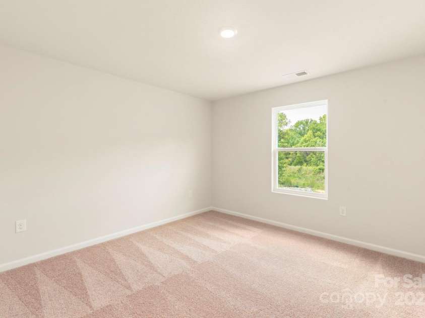 102 Lightning Drive, Shelby, NC 28152.  MLS# CAR4234121, YatesRealty ID 10777. 