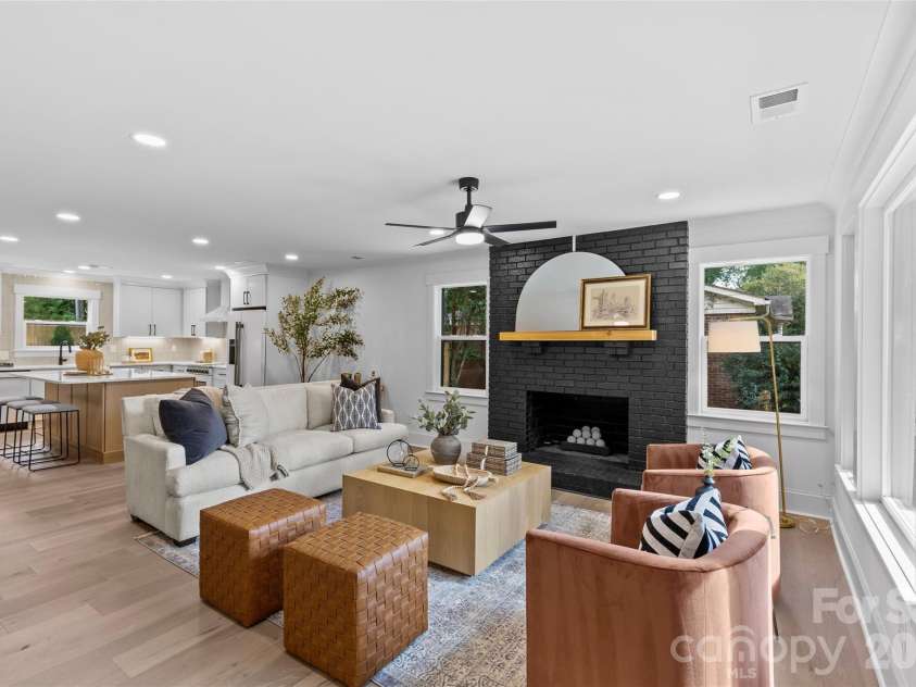 2461 Eaton Road, Charlotte, NC 28205.  MLS# CAR4355372, YatesRealty ID 10777. 