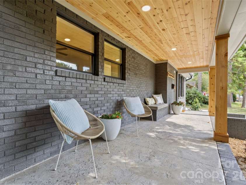 2461 Eaton Road, Charlotte, NC 28205.  MLS# CAR4355372, YatesRealty ID 10777. 
