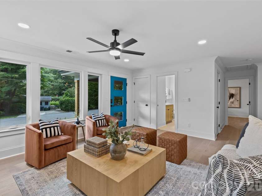 2461 Eaton Road, Charlotte, NC 28205.  MLS# CAR4355372, YatesRealty ID 10777. 