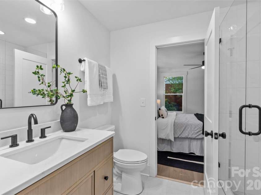 2461 Eaton Road, Charlotte, NC 28205.  MLS# CAR4355372, YatesRealty ID 10777. 