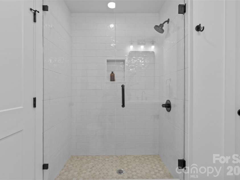 2461 Eaton Road, Charlotte, NC 28205.  MLS# CAR4355372, YatesRealty ID 10777. 