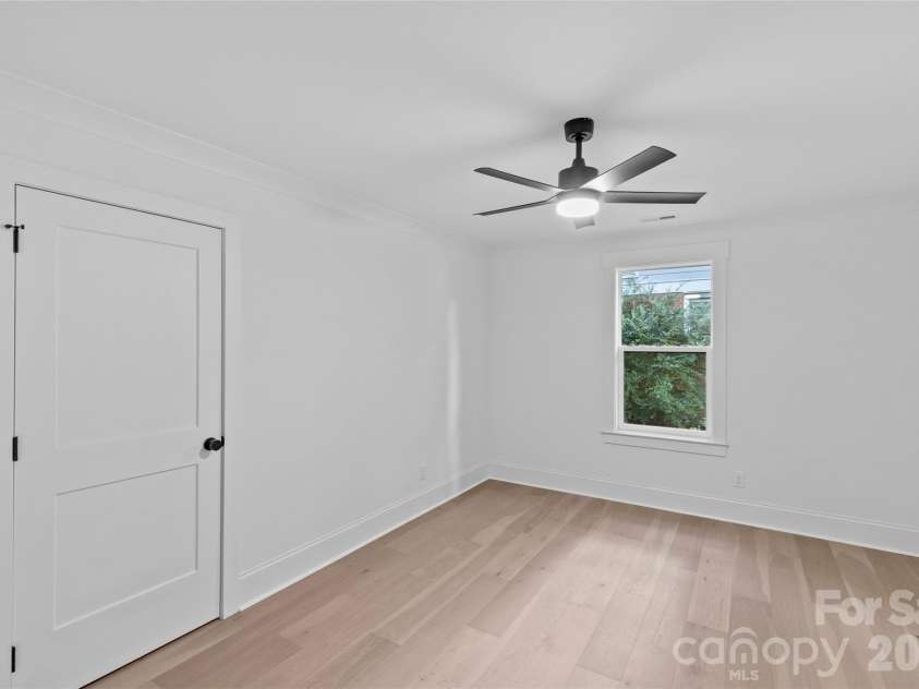 2461 Eaton Road, Charlotte, NC 28205.  MLS# CAR4355372, YatesRealty ID 10777. 