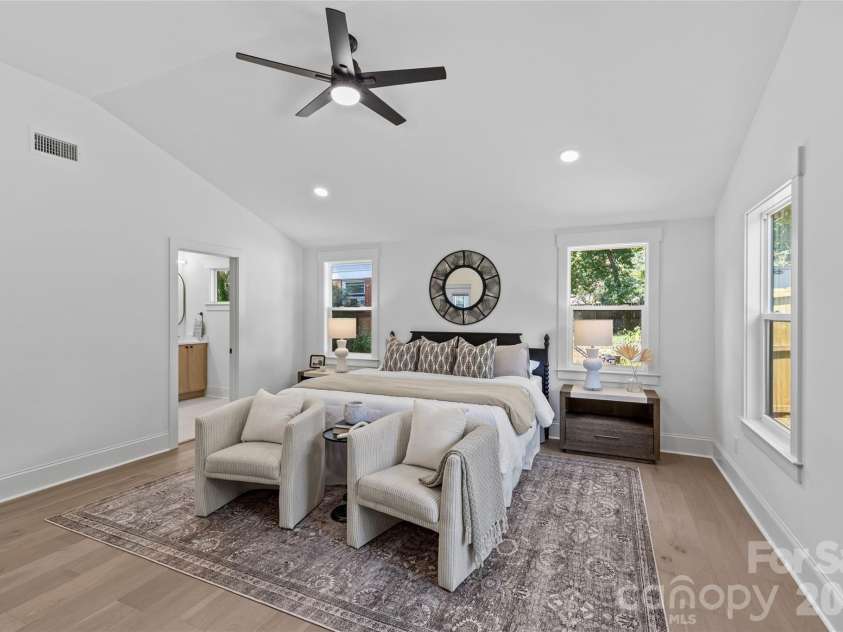 2461 Eaton Road, Charlotte, NC 28205.  MLS# CAR4355372, YatesRealty ID 10777. 