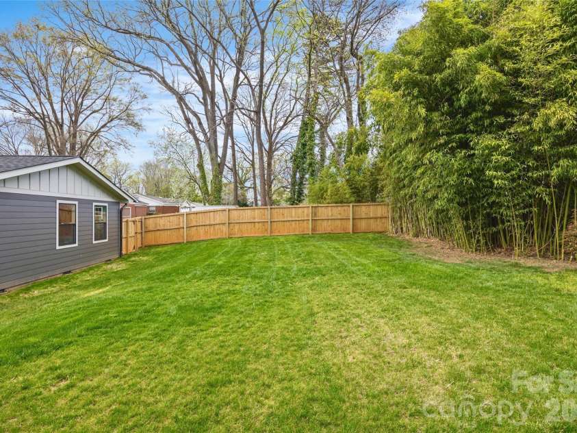 2461 Eaton Road, Charlotte, NC 28205.  MLS# CAR4355372, YatesRealty ID 10777. 
