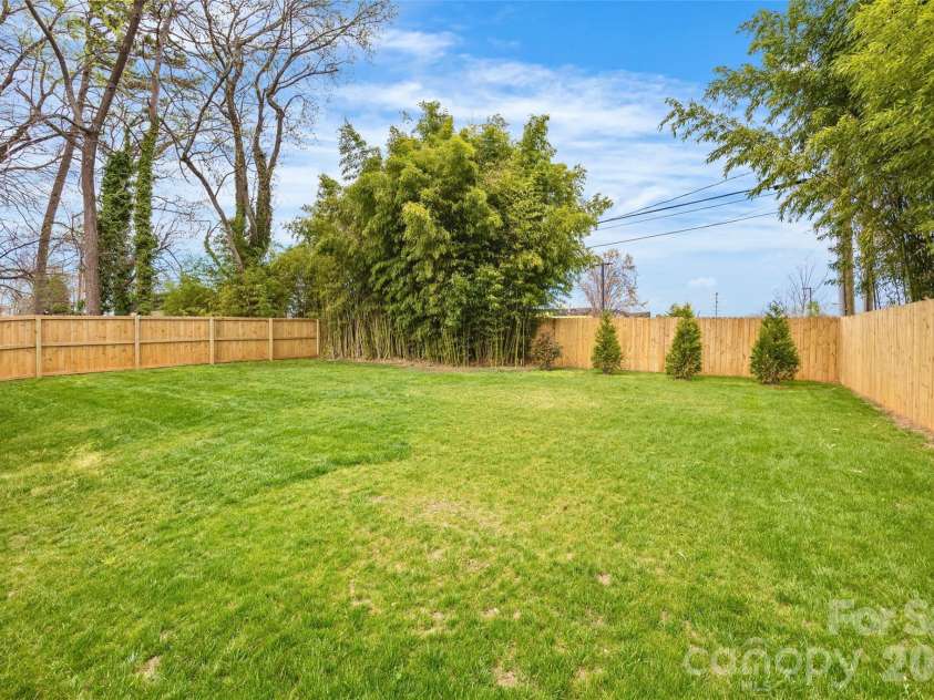 2461 Eaton Road, Charlotte, NC 28205.  MLS# CAR4355372, YatesRealty ID 10777. 